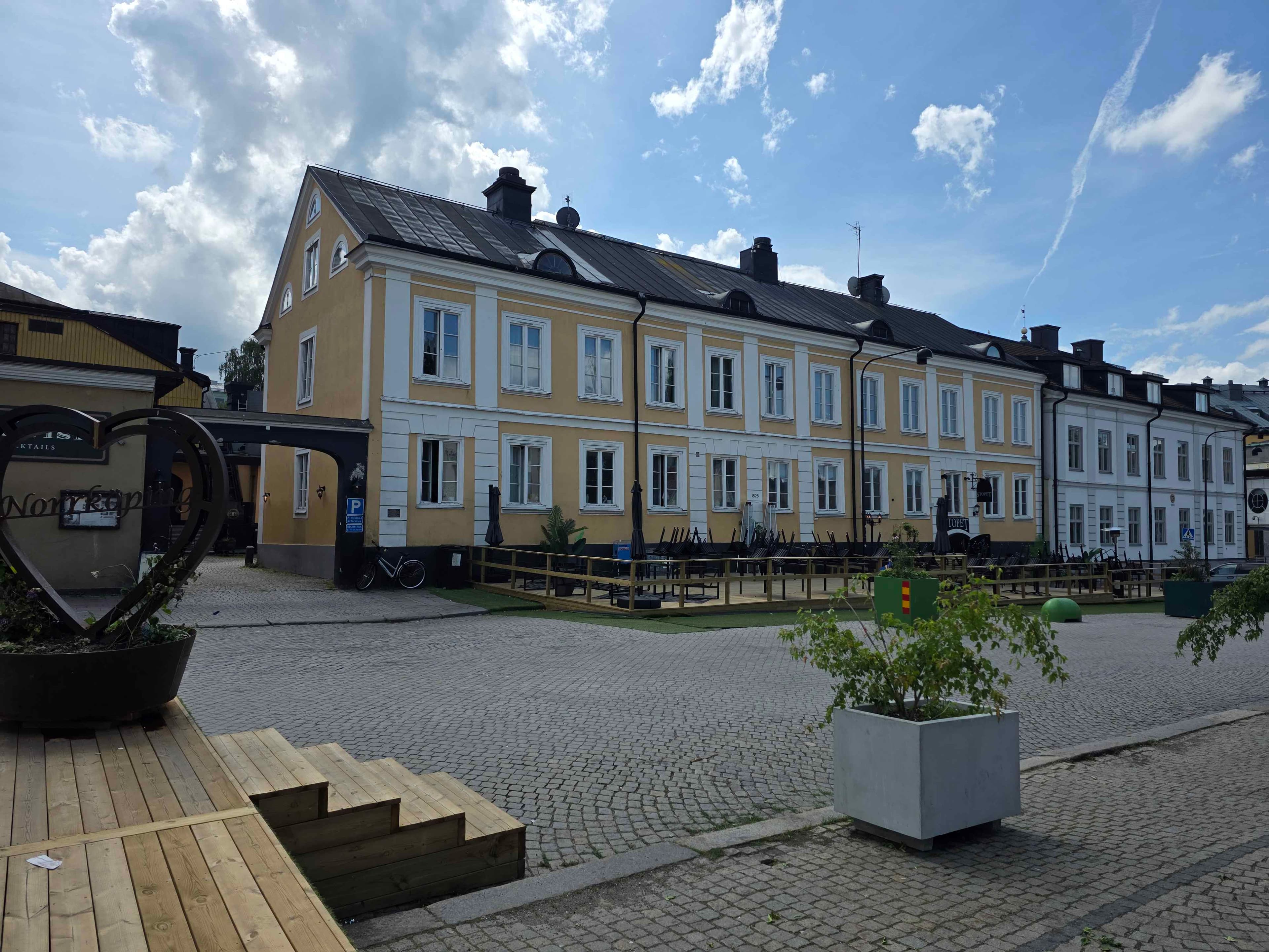 Fasaden mot Gamla Torget, kvarteret Paraden